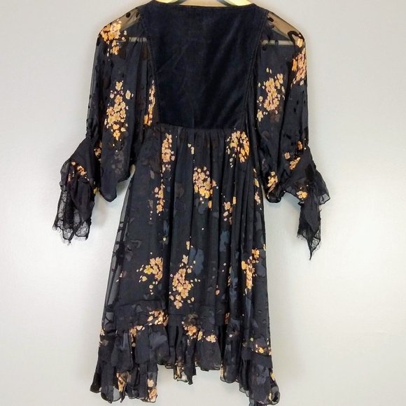 Witchy Core Dress lace up puff sleeve floral halloween - Picture 2 of 9